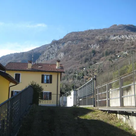 Lago E Ulivi 欧苏西奥