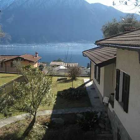 Lago E Ulivi 欧苏西奥